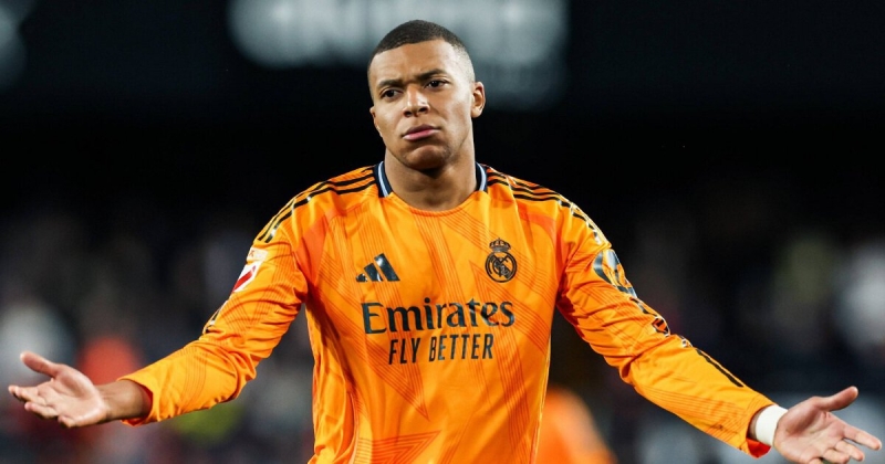 Анчелотти примет решение по Мбаппе в день финала Кубка с «Барсой». Если француз сыграет, Родриго окажется в запасе (El Partidazo de COPE)