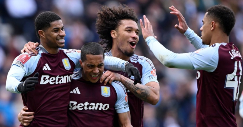 «Астон Вилла» победила «ПСЖ», отыгравшись с 0:2, но не прошла в полуфинал ЛЧ. В лайве на победу давали 25.00