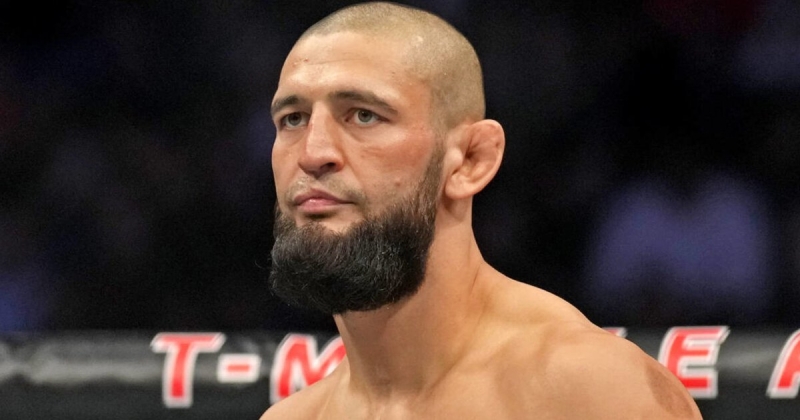 Чимаев намекнул на анонс боя с дю Плесси, опубликовав арт с чемпионским поясом