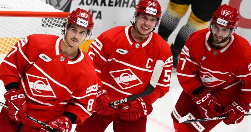 Голдобин хотел бы сыграть за футбольный «Спартак»: «Я не так хорош в футболе, но могу красиво положить в девяточку. В выставочном матче можно»