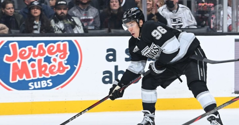 Кузьменко без очков в 4-м матче серии с «Эдмонтоном»: 1 бросок и 2 хита за 19:38 при 4:04 в большинстве