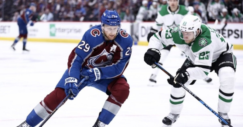 Маккиннон набрал 2+1 в 1-м матче серии с «Далласом» и стал 1-й звездой. Форвард «Колорадо» пропустил концовку регулярки из-за травмы