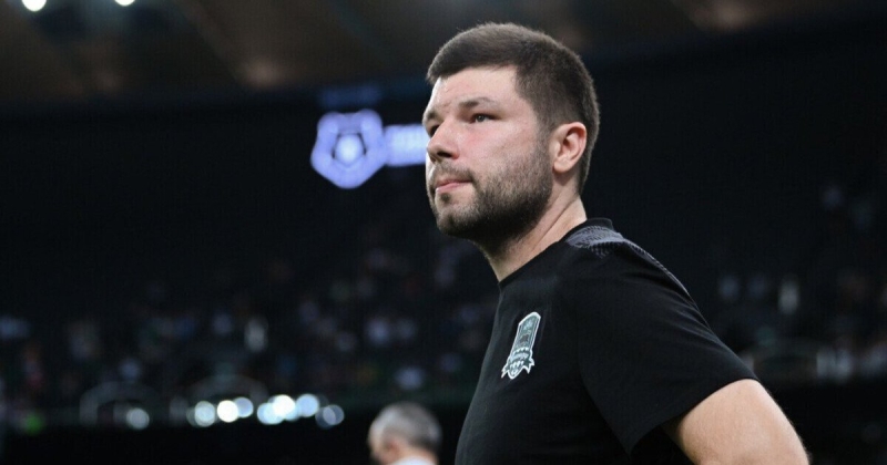 Мусаев – комментатору в интервью после 1:4 с «Зенитом»: «Вы игру смотрели вообще? В перерыве не было замен. И гол у вас забил Кордоба. Вы чуть-чуть не подготовлены»