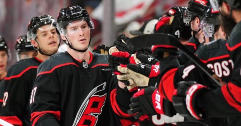 Свечников забил 16-й гол в плей-офф НХЛ и вышел на 20-е место среди россиян, обогнав Семина и Брылина