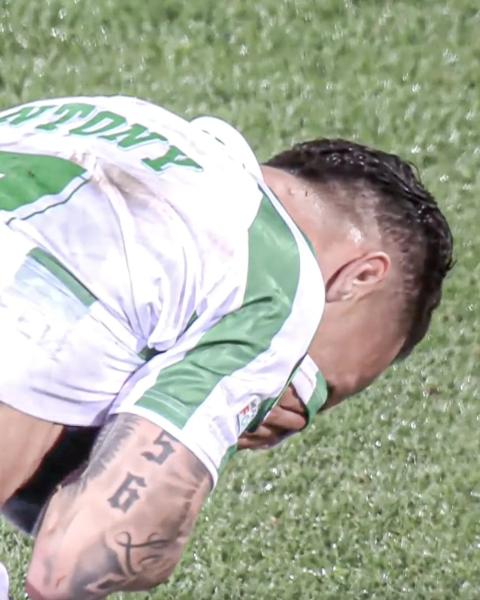 Антони заплакал после выхода &laquo;Бетиса&raquo; в финал Лиги конференций: &laquo;Я пережил очень трудные времена. Сейчас все изменилось, я счастлив&raquo;