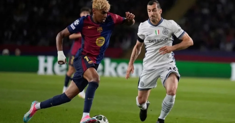 Экс-судья Эстрада Фернандес про фол Мхитаряна на Ямале: «Вопиющая ошибка ВАР, это явный пенальти. Был второй контакт – в штрафной или на линии»