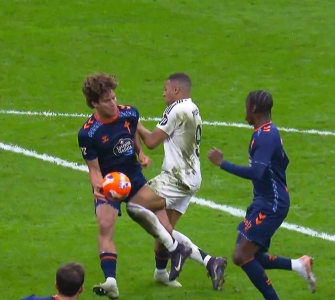 Клубное ТВ «Реала» недовольно, что «Реалу» не дали два пенальти в игре с «Сельтой»