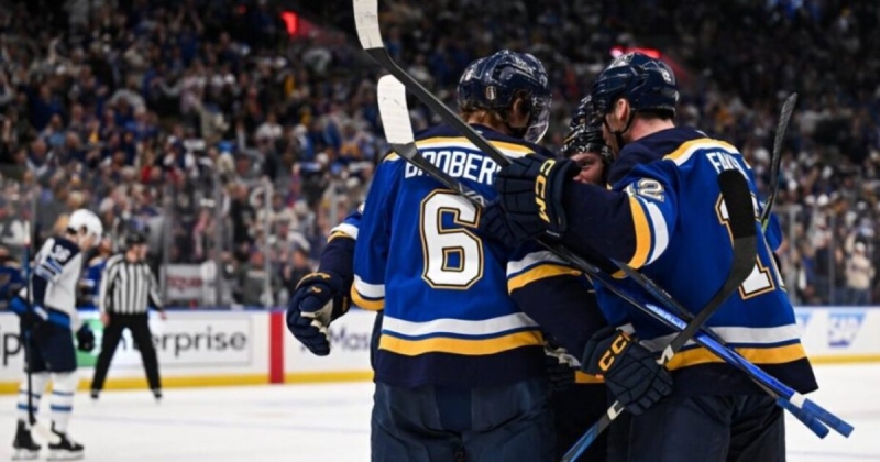 «Сент-Луис» забросил 4 шайбы за 5:23 во 2-м периоде 6-го матча с «Виннипегом». Это 3-й результат в истории клуба в плей-офф и лучший в XXI веке