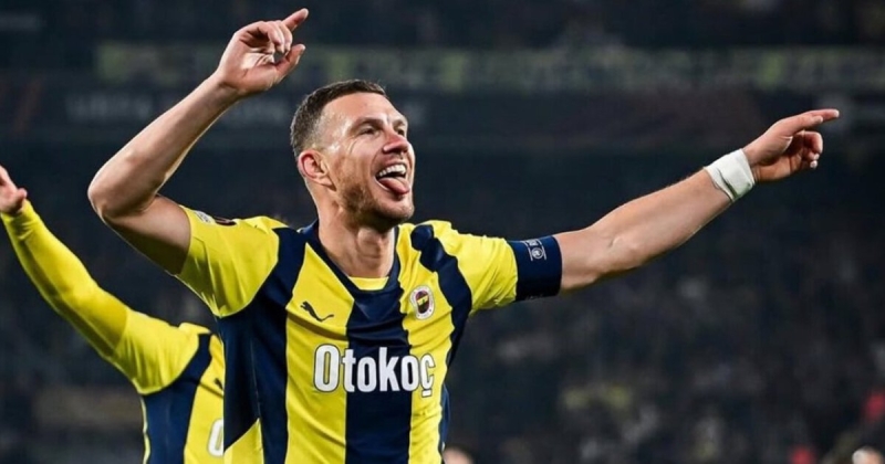 Джеко перейдет в «Фиорентину». Контракт 39-летнего форварда по схеме «1+1», зарплата – 2 млн евро в год и бонусы