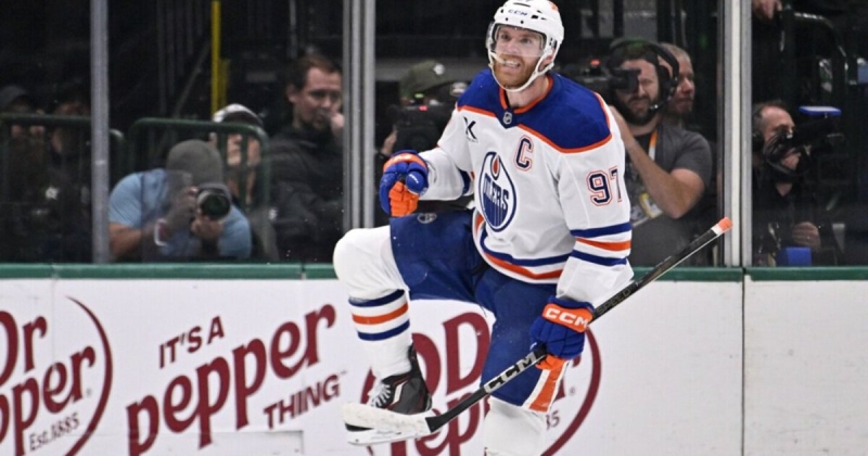 Макдэвид и Драйзайтль остались без очков в 3-м матче с «Флоридой» – у них 2 броска на двоих. У немца завершилась серия из 8 матчей с очками, у канадца – из 7