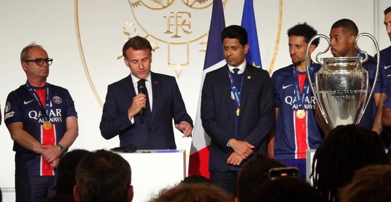 Макрон принял &laquo;ПСЖ&raquo; в Елисейском дворце после победы в Лиге чемпионов: &laquo;Спасибо, что воплотили мечту французской молодежи. Вы сделали это в монструозном стиле&raquo;