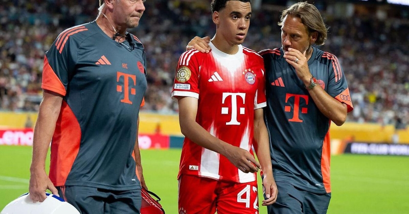 Мусиала избежал травмы. Хавбек «Баварии» был заменен из-за повреждения в игре с «Бокой»