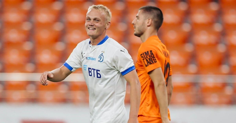 Агент Тюкавина согласен с Корнеевым, что форвард мог бы играть за «Барсу»: «По таланту – да. Дай бог, чтобы Костя вернулся еще сильнее, чем до травмы»