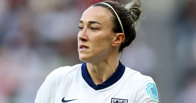 Защитница Англии Бронз о расизме в адрес Картер: «Каждый темнокожий игрок сборной подвергался расизму. Люди должны нести ответственность за оскорбления в сети»