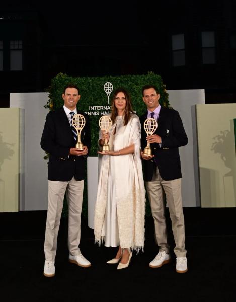 Шарапова и братья Брайаны введены в Зал теннисной славы