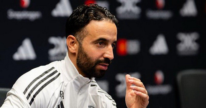 Аморим сказал, что Рэтклифф не просил его изменить схему «МЮ»: «Даже папа римский не заставит меня. Это мое дело, моя ответственность, моя жизнь»