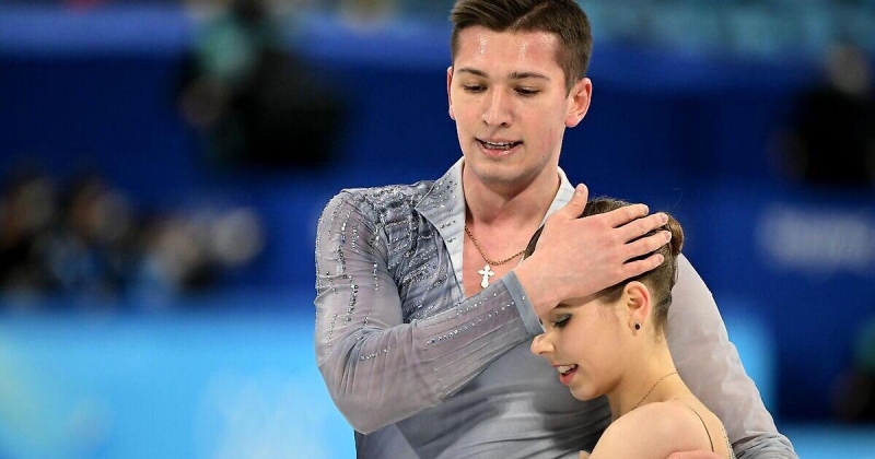 Галлямов о травме, полученной на Байкале: «Решил сделать волчок, конек попал в лед, а нога продолжила вращение. Была невероятная боль и обморок»