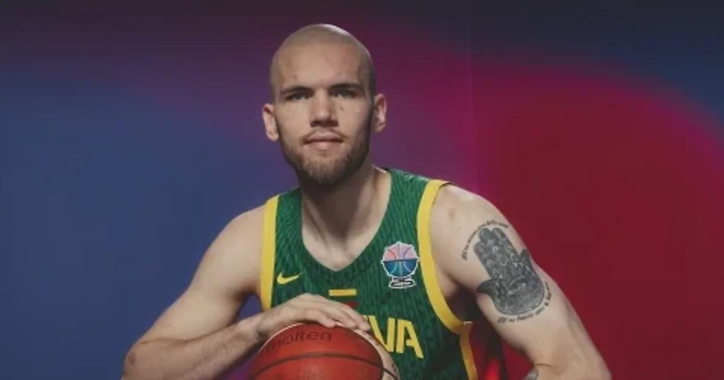 Йонас Валанчюнас: «Арнас Величка потрясающе управлял командой, находил открытых игроков, создавал эпизоды. Невероятно»