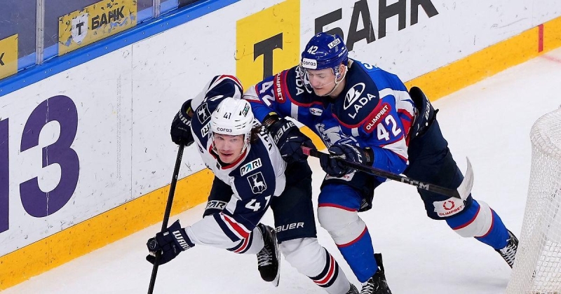 «Лада» играет с «Торпедо». 1:4 – у Атанасова 2+1, Гончарук и Кугрышев забили. ВидеоСпортс’’ бесплатно показывает матч Fonbet КХЛ