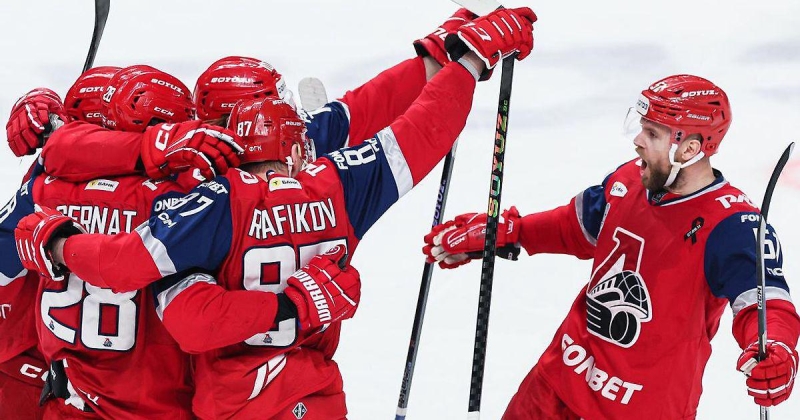 «Локомотив» одержал 700-ю победу в КХЛ. Команда Хартли обыграла «Динамо»