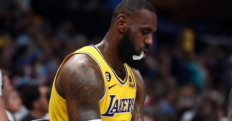 Леброн Джеймс пропустит матч с «Новым Орлеаном»
