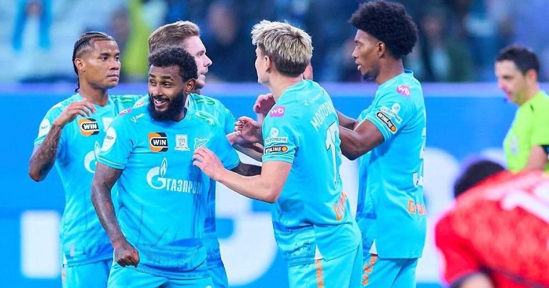 Геннадий Орлов: «Зенит» играет как сборная ветеранов – медленно и не торопясь. Это указывает на проблемы в тренировочном процессе»