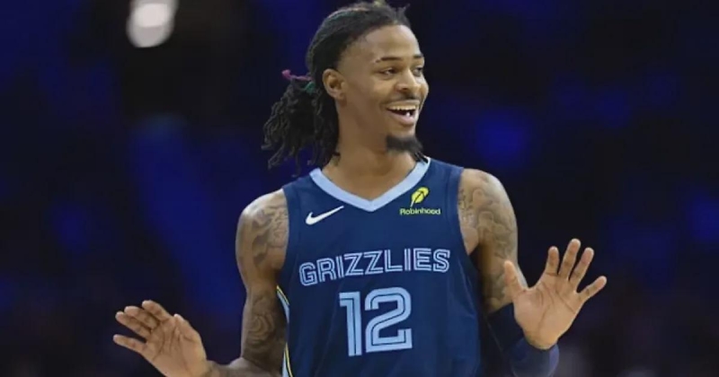 Джа Морэнт отпраздновал попадание, изобразив выстрел из базуки