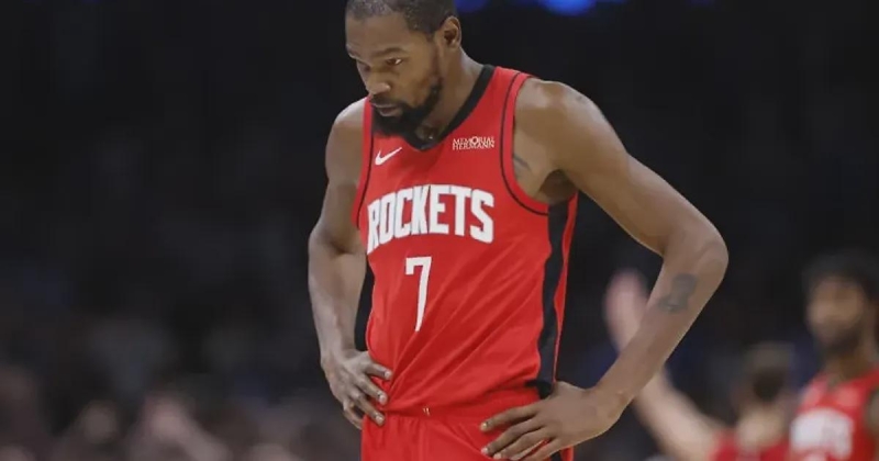 «Хьюстон» не смог найти отель в Сакраменто и был вынужден провести ночь перед игрой с «Кингс» в Сан-Франциско