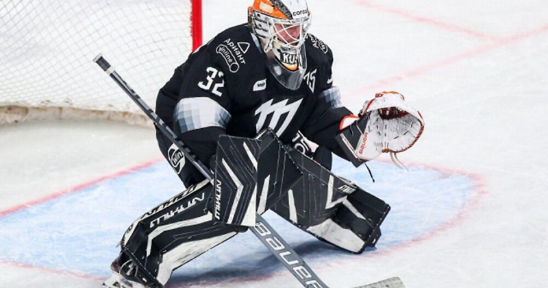 «Лада» подписала Устименко. Вратарь сделал 5 шатаутов в 14 матчах за ЦСК ВВС в ВХЛ, пропуская в среднем 1,19 шайбы