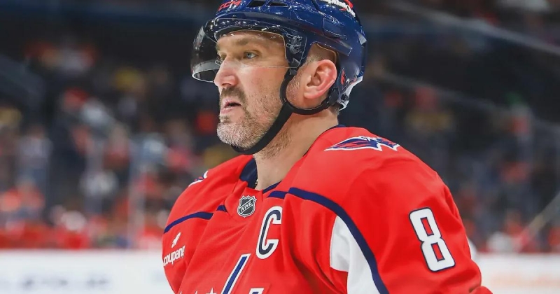 Овечкин проводит 1541-й матч в регулярках НХЛ, он вышел на чистое 18-е место в истории. На 17-м – Бернс из «Колорадо» (1544)