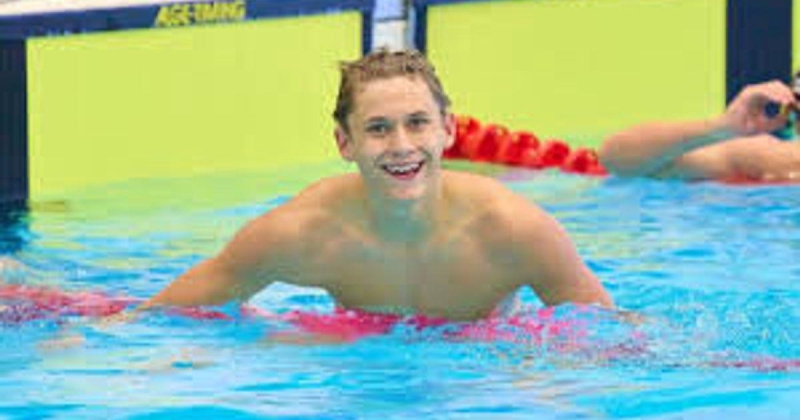 World Aquatics ратифицировала юниорский мировой пловца Вековищева