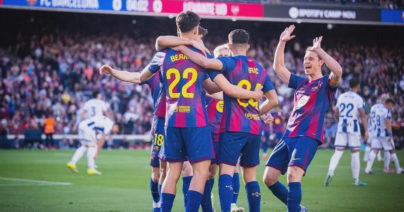 «Барселона» вернула лидерство в Ла Лиге, «Арсенал» прихлопнул «Тоттенхэм», «Автомобилист» и ЦСКА вышли в плей-офф, поражение «Милана», Престианни оскорблен обвинениями в расизме и другие новости