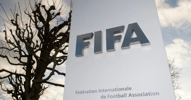 ФИФА обсудит возвращение России на международную арену на конгрессе в апреле, вероятность положительного решения высокая. Рассматриваться и вариант с флагом и гимном (Sport24)