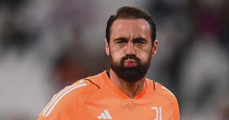 «Ювентус» продлил контракт с 35-летним вратарем Пинсольо до 2027-го. Воспитанник клуба провел за него 6 матчей