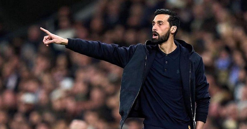 Арбелоа после побед приносит завтрак в раздевалку для игроков «Реала». Журналист Аггире сказал: «Он раздает круассаны, пончики»