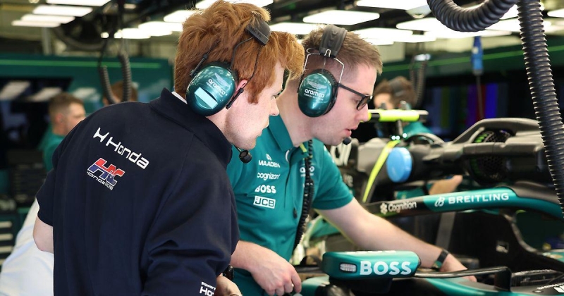 «Астон Мартин» завершил практику после трех кругов из-за предполагаемых проблем с мотором. Стролл уступил лидеру 30 секунд, Алонсо не выезжал