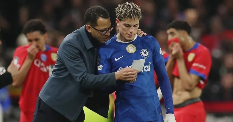 Лебеф о записке Росеньора Гарначо при 0:3 с «ПСЖ»: «Я бы спросил: «Вы издеваетесь?» Может, он сошел с ума. Не знаю, что пытаются показать тренеры новой эры, но это бесполезно»