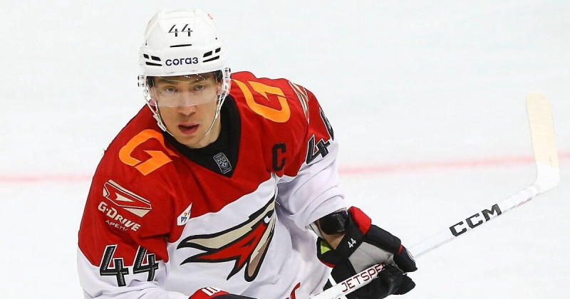 Назаров о рекорде Шарипзянова: «Дамир начинал у меня. Мальчишка с рюкзачком усердно работал, постоянно улыбался и старался выполнять задание. Мы видим, что получилось»