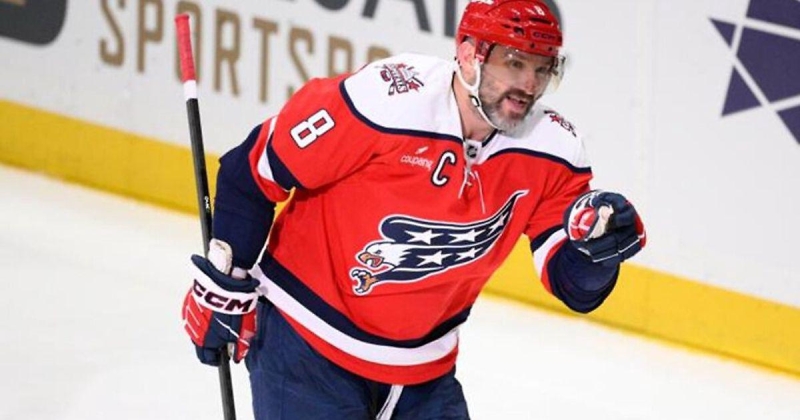 Овечкин забил 1001-й и 1002-й голы в НХЛ с учетом плей-офф, 924-й и 925-й – в регулярках. До рекорда Гретцки – 14 шайб