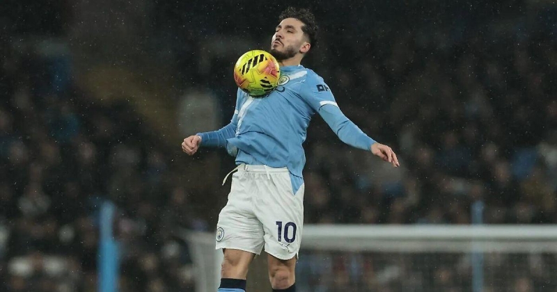 Райан Шерки: «Хочу, чтобы мячу нравились мои касания. Я чувствую, когда ему не нравится. Это как с моим котом: он не подойдет к тебе, если ему не нравится, как ты его гладишь. То же и с мячом»