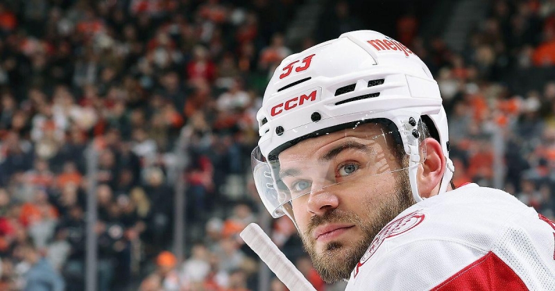 Дебринкет – 1-й игрок из США в истории «Детройта», набравший 80 очков за сезон