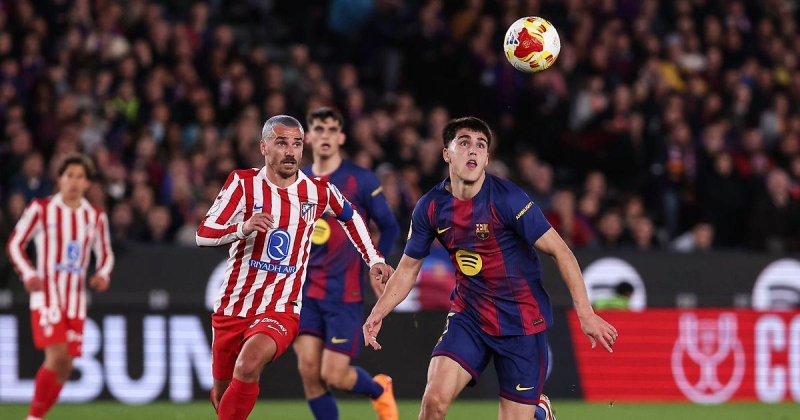 Игроки «Барсы» и «Атлетико» устроили стычку в конце 1-го тайма – Ольмо сфолил на Симеоне и накричал на хавбека мадридцев. Судья Бускетс показал Фермину, Молине и Коке по желтой