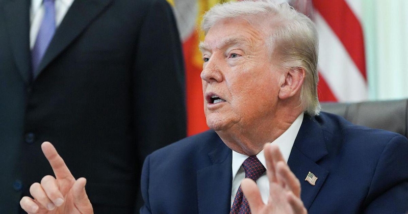 Плющев о КХЛ: «Клубы надо выстраивать по законам жанра, многие руководители их не знают, рассуждают, как в бизнесе. Самый большой бизнесмен в мире – Трамп, и что он творит? Пол-Ирана разбомбил, но своих целей не добился»