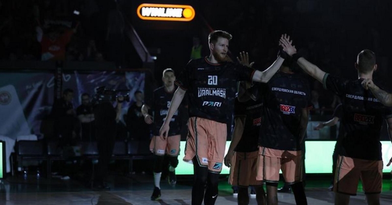 Президент «Уралмаша» Виктор Ганиенко: «Кто хочет остаться в команде, должен лезть из кожи вон. Играют за приличные деньги»