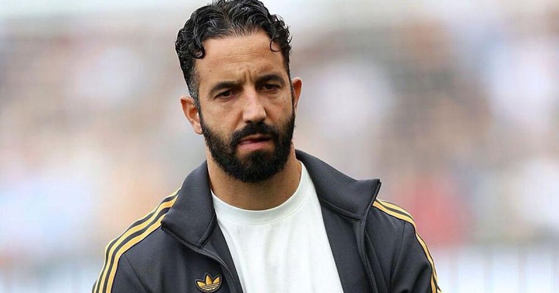 Аморим о критике Шешко: «Через три недели может оказаться ложью то, что сегодня правда. Если не играешь хорошо каждый матч в таком сложном клубе, то будешь слышать разные вещи»