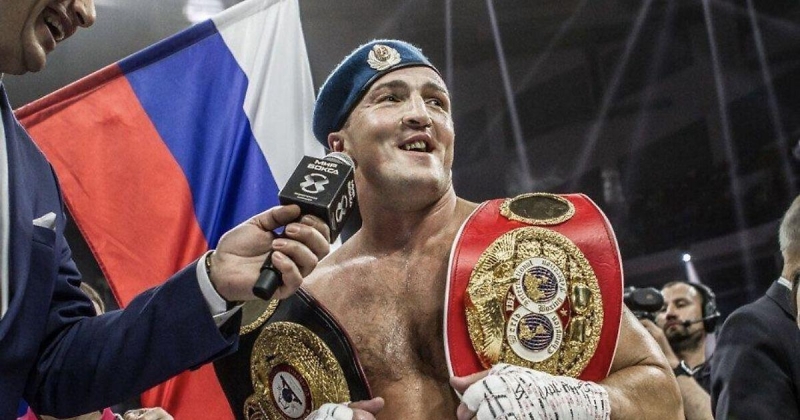 Денис Лебедев: &laquo;Я&nbsp;поклонник ЦСКА в&nbsp;хоккее и&nbsp;футболе &ndash; близко дружу с Федоровым, хорошо знаю Есмантовича. Работаю инструктором по&nbsp;физподготовке в хоккейном ЦСКА&raquo;