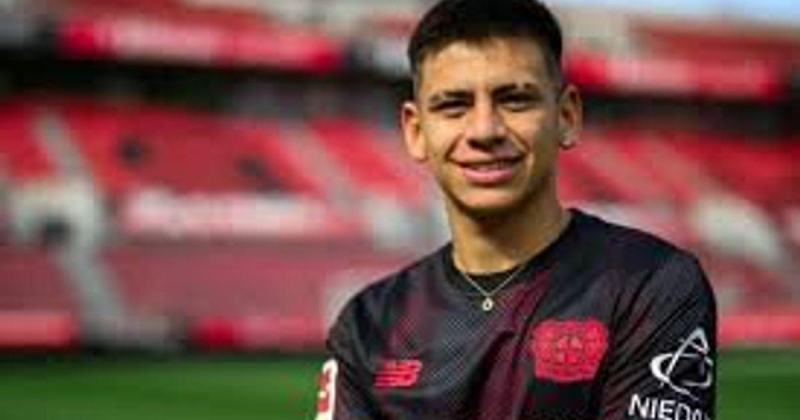 Хавбек &laquo;Ман Сити&raquo; Эчеверри интересен другим клубам. Аренду в &laquo;Байере&raquo; могут расторгнуть из-за дефицита игровой практики