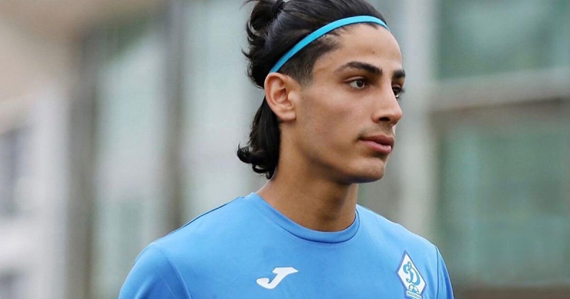 Хоссейннежаду подарили «Евгения Онегина»: «Буду знакомиться с творчеством великого поэта»