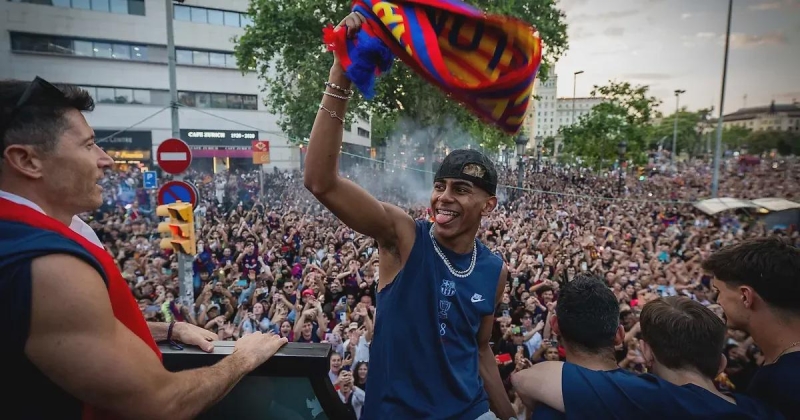 Ямаль о критике за празднование 18-летия: &laquo;Меня не задевает. Вечеринку обсуждали из-за того, что я показываю на поле. Если бы играл за &laquo;Матаро&raquo;, никто бы ничего не сказал&raquo;