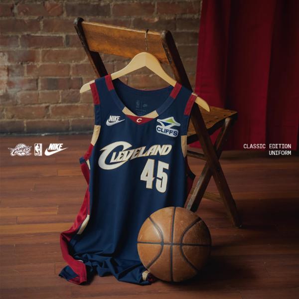 «Кливленд» возвращает классическую форму и паркет образца 2000-х годов